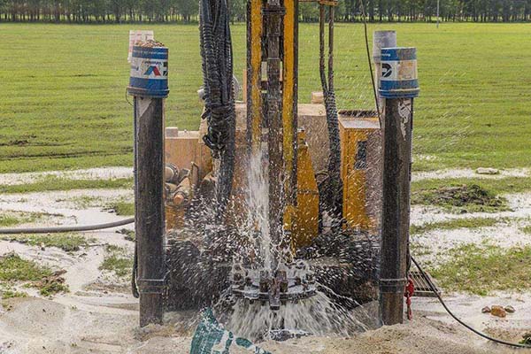 农场深水井
